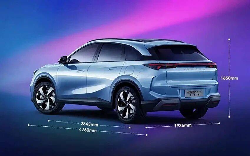 极狐阿尔法T5增程版即将预售,中型SUV定位,纯电续航215公里表现如何?