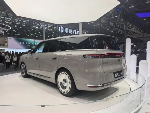智己双车亮相广州车展,LS9开启全国交付