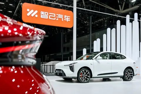 智己双车亮相广州车展,LS9开启全国交付